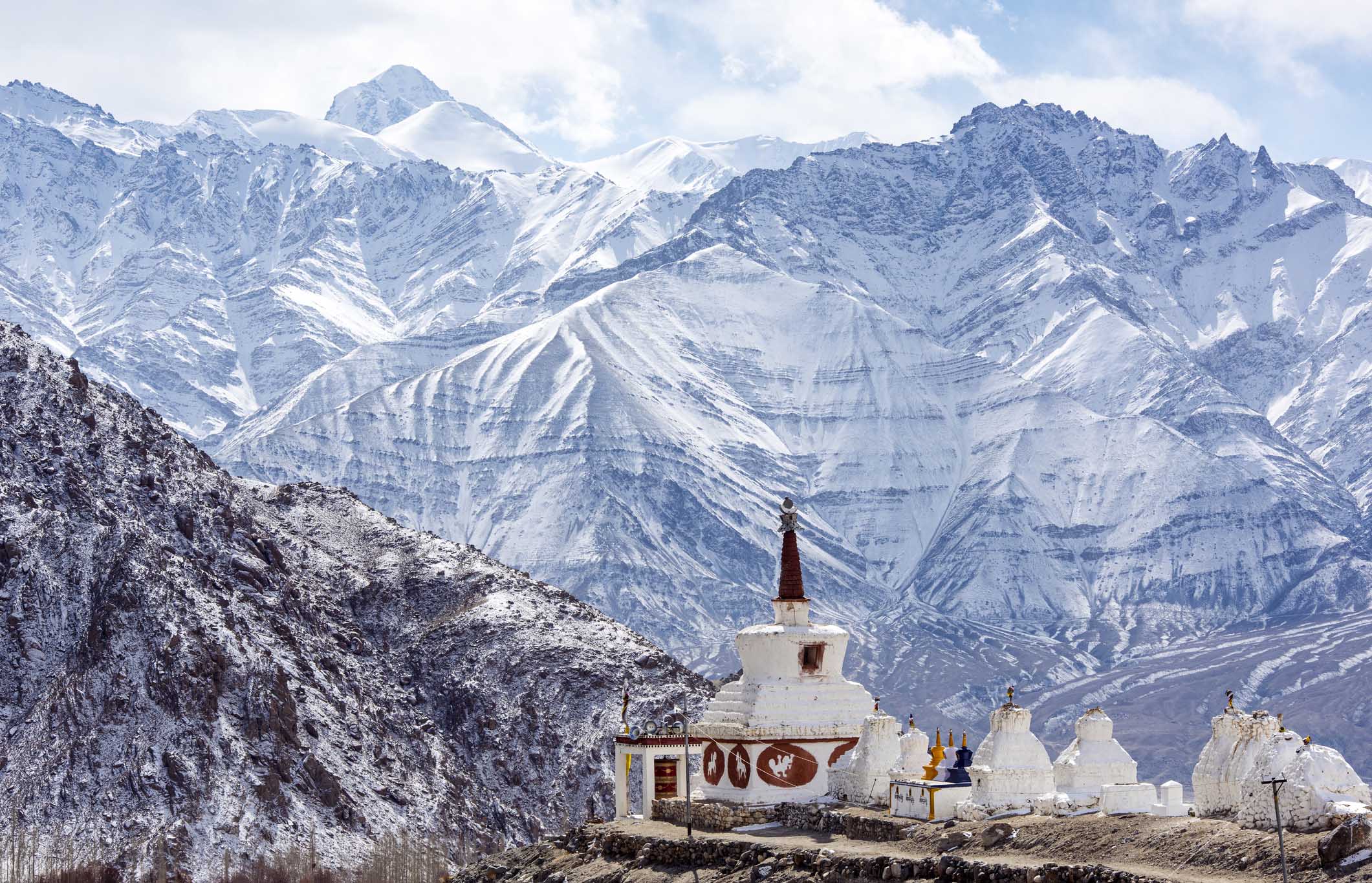 Winter Trek in Ladakh 2026 for Parents, Children & Solo Trekkers