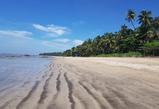 Coastal cycling to Kihim